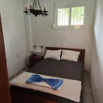 Your Ideal Greek Family Place *