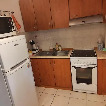 Your Ideal Greek Family Place *